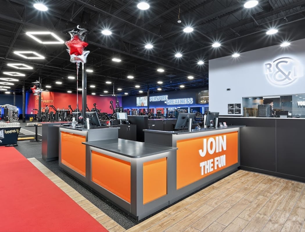Crunch Fitness - Taylor 5